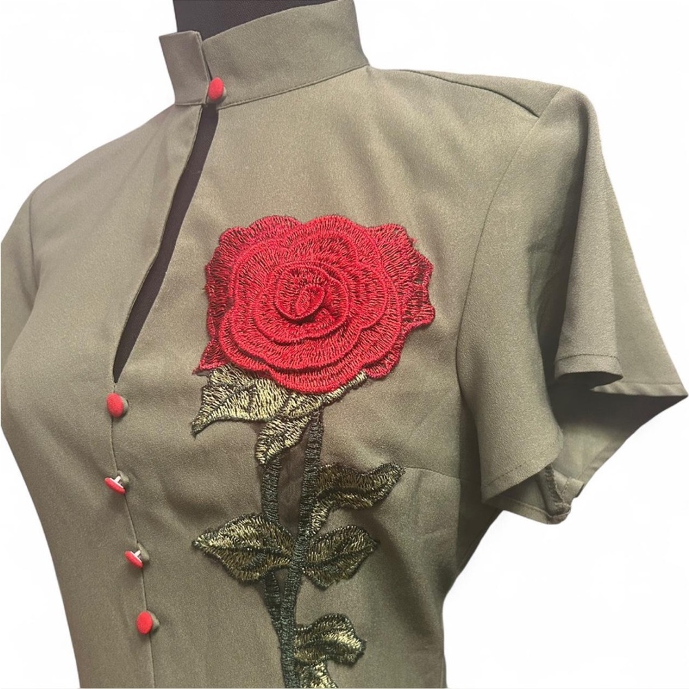 Unique Vintage Olive Green Dress with Embroidered Red Rose Applique - Picture 3 of 8